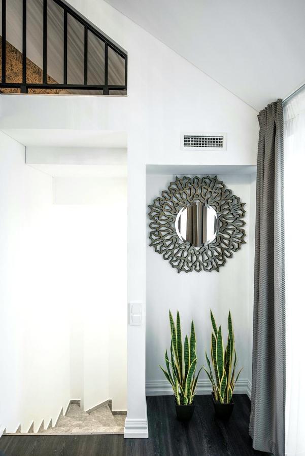 Luxury Loft Apartment คอนัส ภายนอก รูปภาพ